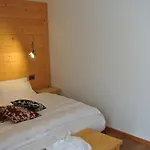 De Gletscher غريسّوني لا ترينيتي