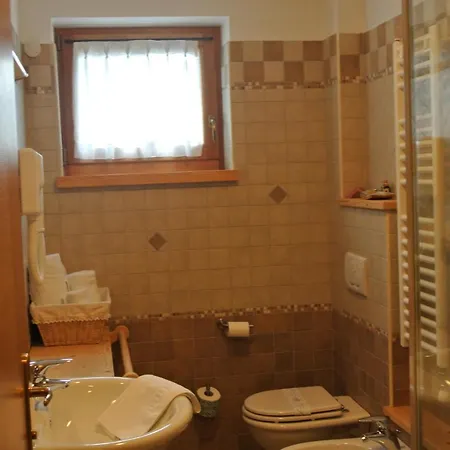 De Gletscher Otel 3*